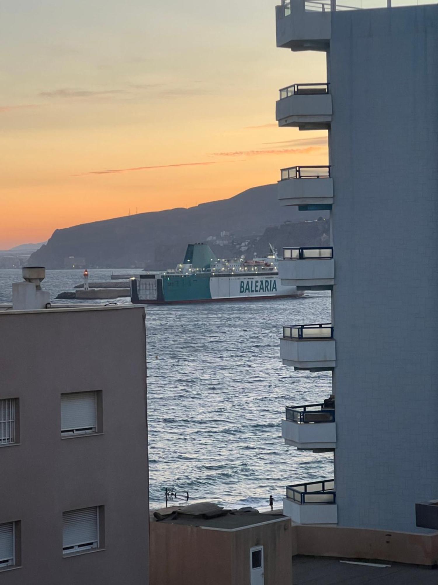 Paseo Maritimo Almeria Zapillo Daniel Extérieur photo